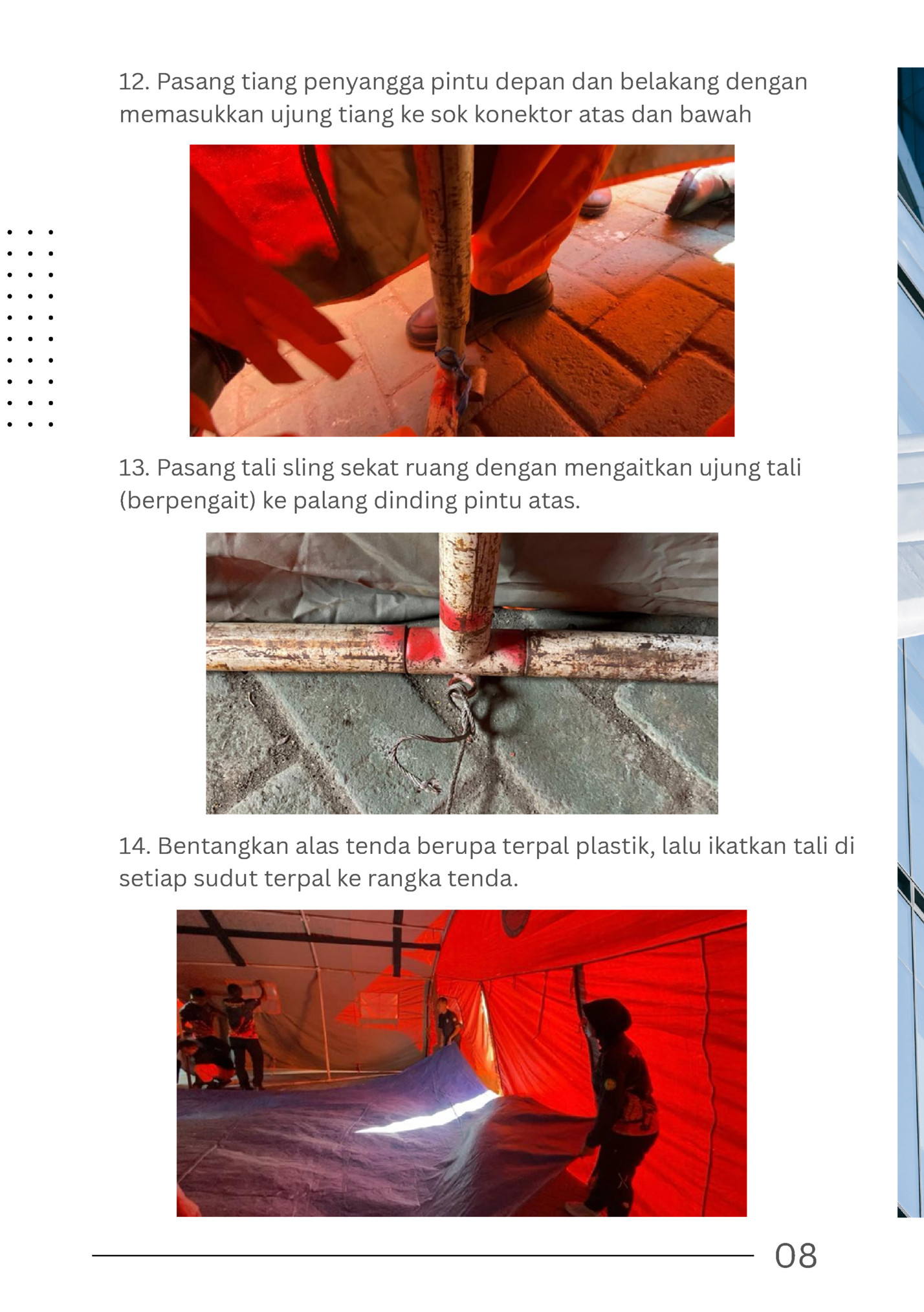 12. Pasang tiang penyangga pintu depan dan belakang dengan 12. Pasang tiang penyangga pintu depan dan belakang dengan